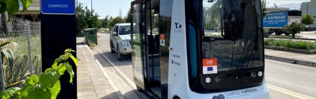 FOTOD Eestlased viisid Kreeka tänavaile esimese isejuhtiva bussi