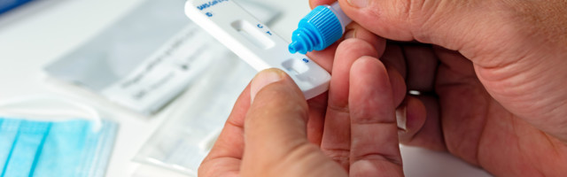 Turul ringlevad võltsitud antigeeni kiirtestid: vaata, kuidas võltsing ära tunda