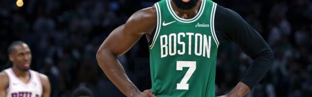 NBA määras Jaylen Brownile kohtunike kritiseerimise eest rahatrahvi