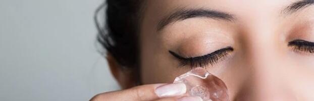 Hea nõuanne: Niisuta nägu kummelitõmmises jääkuubikutega.