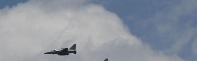 USA õhujõudude katse vähemusgruppidest pilootidega lendas vastu taevast 