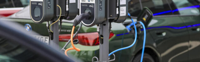 Euroopa Liit jätkab jäärapäiselt üleminekut elektriautodele