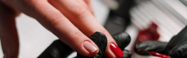 Teeme asja selgeks: kas geelmaniküür on sinu küüntele tervislik?