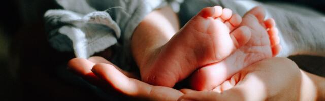 FOTOD JA VIDEO ⟩ Sünnitusmajja hiilinud tüdruk varastas magavalt emalt imiku