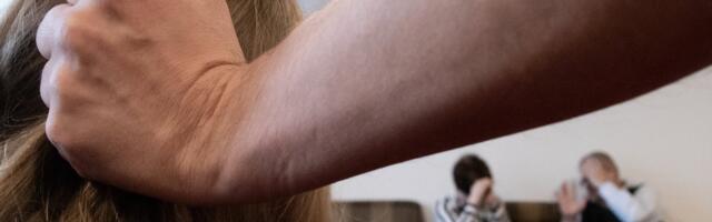 INTERVJUU | Rachel Snyder: ärme ütleme „ahistamine“, vaid „piinamine“. Nii jõuab ohvri kogemus selgemalt kohale