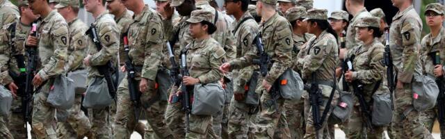 VIDEO | Texase rahvuskaartlased saabusid Illinoisi korda majja lööma