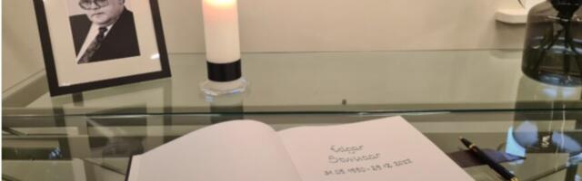 Edgar Savisaare mälestuseks avati Stenbocki majas kaastunderaamat