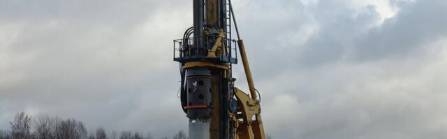 Aru-Lõuna karjääris alustati esimese fosforiidi puuraugu rajamist