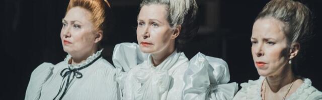 Teatriarvustus. Kaja Kann: üks ütlemata põnev Tšehhov. “Kolm õde”