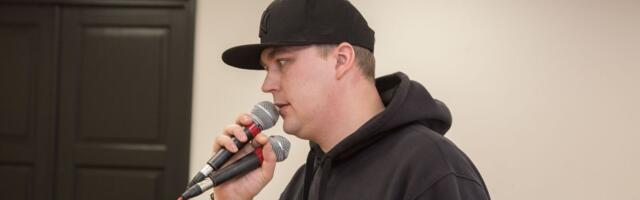 Põhja-Tallinn skandaalsest fotost: Georgi lint ja Taaveti tähed on absurdne võrdlus