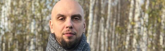 Uhhuu-ekspert: alandus Tartu laadaplatsil. Laulu „Maa tuleb täita lastega“ ajal võib toimuda veel miskit palju riivatumat