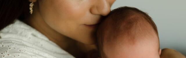 JULGE EMA KOLUMN | Üksikema ellujäämiskursus Eestis: arved, kurnatus, süütunne. Esimese lapsega olin ka mina üksi