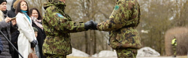 Ligi 600 ajateenijat lõpetasid sõduri baaskursuse ning vandusid Eestile truudust