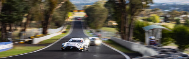 Ralf Aron katkestas Bathursti 12-tunni võistluse karmi avarii tõttu liidrikohalt