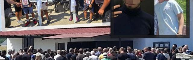 BRAĆU PREDRAGA I LAZARA U BELIM KOVČEZIMA ISPRAĆAJU NA VEČNI POČINAK! Tuga para nebo u Ugrinovcima, porodica jedva stoji na nogama! (GOTO, VIDEO)