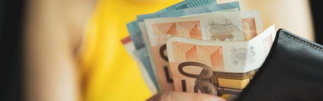 Eesti naised teenivad meestest endiselt tunduvalt vähem palka