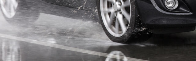 Tasub teada: mida teha, kui auto satub vesiliugu