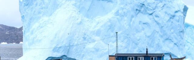 VIDEO | Gröönimaa küla juurde triivis hiiglaslik jäämägi