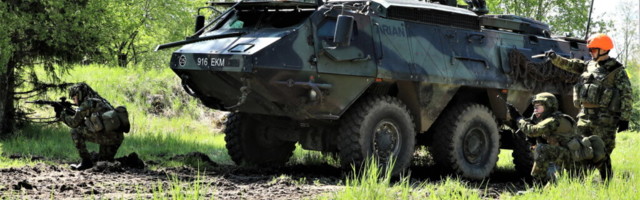 Kevadtormi lahinglaskmistel osalejatel hoiavad silma peal tulekontrollijad