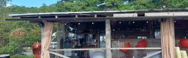 Kalana rannabaar sulgeb uksed