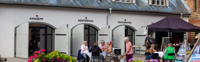 Wittensteini tegevusmuuseumi hoovis toimub trummiõpilaste kontsert