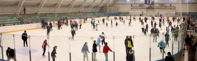 Renoveeritud jäähall jääb avatuks suvi läbi