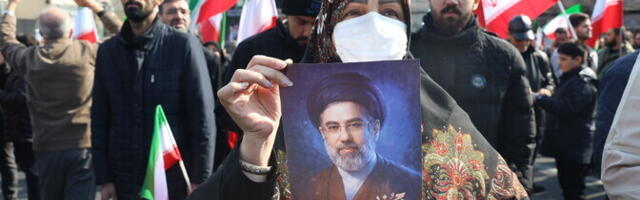 Tapetud ajatolla Ali Khamenei poeg sai uueks Iraani riigijuhiks