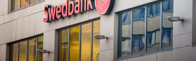 Prokuratuur palkas Swedbanki uurima sama panga enda tipptöötaja