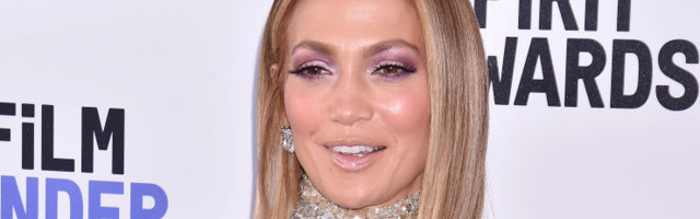 KUUMAD KAADRID | Jennifer Lopez peaaegu paljastas oma privaatosad, kui eksponeeris oma prinki peput