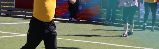 90aastane teeb palliplatsil noorematele silmad ette. Kaks infarkti, aga mängida kannatab