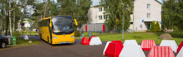 Õpilasliini buss hakkab peatuma Nooruse kooli juures