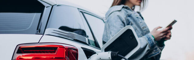 Mis vahe on hübriid- ja pistikhübriidautol?