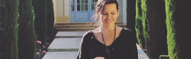 Sprema skromno jelo na šporetu od 300.000: Elena Karić pokazala kako izgleda njena luks kuhinja, svi u čudu