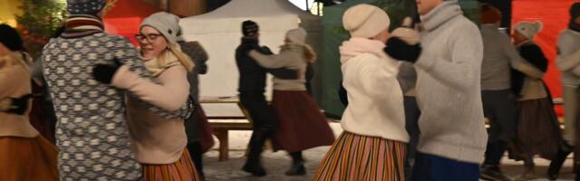 Põlvas algab advendiaeg liikuva tantsupeoga