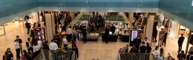 Õpilasfirmade jõululaat Tartu Kaubamajas tunnustas parimaid osalejaid