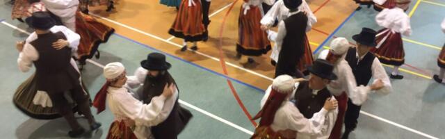 Hiiumaa tantsupere kogunes selle aasta esimeseks tantsupeoks