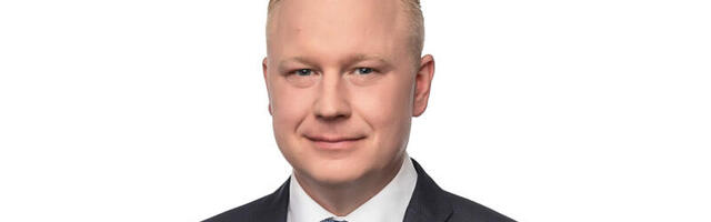 Mart Võrklaev ei näe mingit põhjust, miks alasti last pildistanud Mihkelson ei saa jätkata riigikogu väliskomisjoni juhina