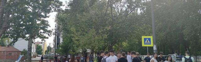 Učenici niškog „Sremca“ bojkotuju nastavu