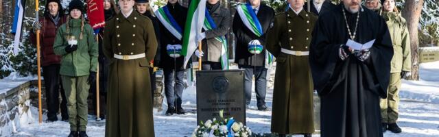 FOTOD | Metsakalmistul asetati kõrgete riigitegelaste haudadele pärjad