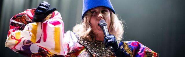 KLÕPS | Lauljatar Róisín Murphy saabus Kuressaarde eralennukiga