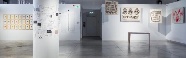 Arvustus. Maria Helen Känd: mis juhtuks, kui kunstiga ühiskonnale kuuma juurde keerata? “Tallinna Graafikatriennaal”