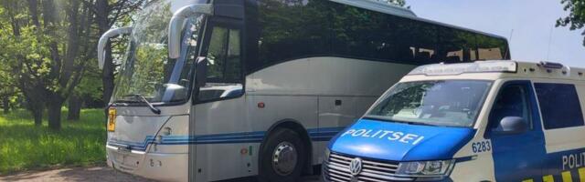 Politseinikud peatasid Tartumaal lapsi vedanud joobes bussijuhi