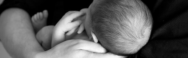 Pfizeri endine asepresident hoiatab: lapsekandmiseas naised ei tohiks ennast Covid-19 vastu vaktsineerida