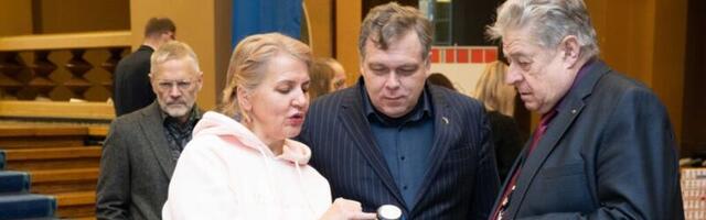 GALERII | Toompeal avati Hiiumaa saatkond