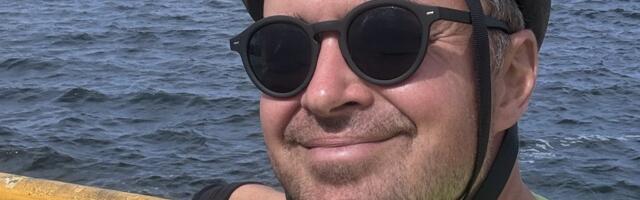 Telesaatejuht Kristo Elias seikles filmimaailmas tuntud Rootsi saarel. „Igal suvel läheme sõpradega sinna, kuhu ühistransport viib“