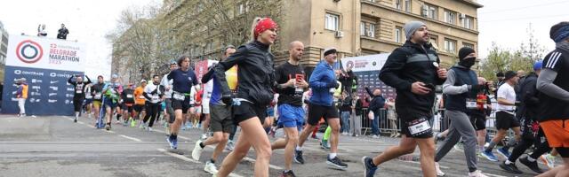 VAŽNO OBAVEŠTENJE ZA VOZAČE U BEOGRADU Uklonite vozila sa trase Beogradskog maratona – sledi premeštanje!