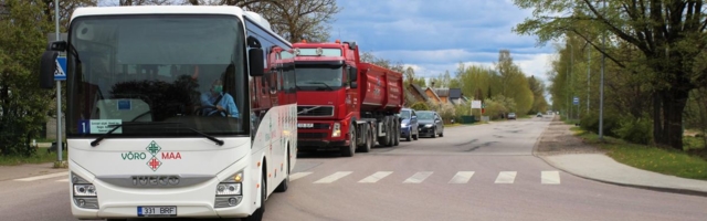 Pajuokstele ja turbale rajatud tänav saab uue katte