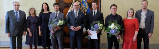 President Alar Karis noore teadlase preemiate üleandmisel: meie riigis on olemas teadmised ja suutlikkus Eesti jaoks oluliste probleemide lahendamiseks