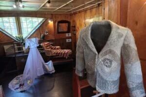 Ants Laikmaa Muuseumis näeb Tuuli Reinsoo tekstiiliinstallatsiooni