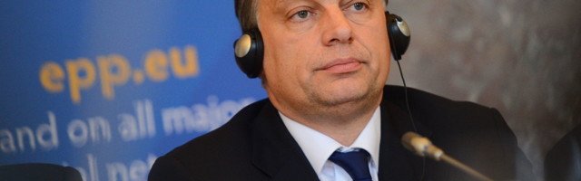 VEEL ÜKS | Orban pani Ungari Kuku raadio kinni